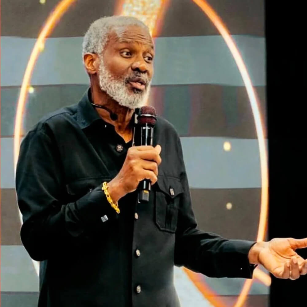 Bishop Poup PIcture Image